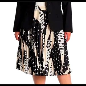 T Tahari Pleated Polka Dot Pull on MIDI Skirt